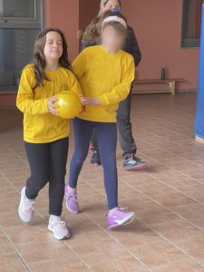 Η μπάλα που κουδουνίζει...αγάπη! (2)