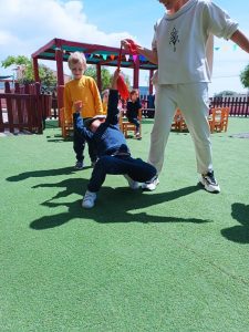 Παραδοσιακοί Χοροί στο Νηπιαγωγείο!(2)