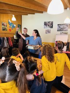 Για…“Ένα τσαμπί Σταφύλι”…(1)