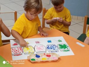 Το τερατάκι των χρωμάτων μας ξυπνάει συναισθήματα(14)