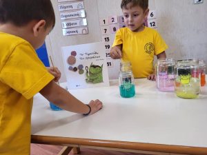 Το τερατάκι των χρωμάτων μας ξυπνάει συναισθήματα(7)