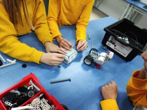 Οι Εκπαιδευτικοί Όμιλοι στο Δημοτικό μας(5)