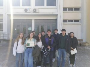 Τα παιδιά πηγαίνουν Πανεπιστήμιο(1)