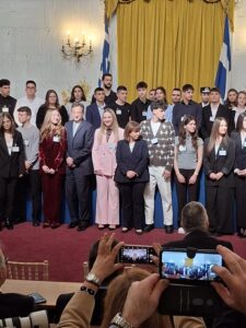 Άλλο ένα βραβείο(3)