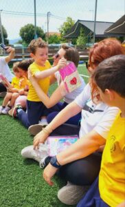 Μοιράζεις Απλόχερα(6)