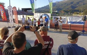 Η αυλαία έπεσε...