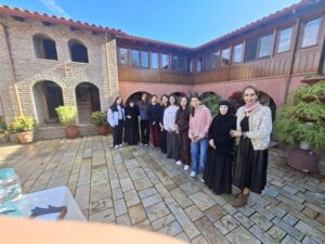 Επίσκεψη στη Μονή