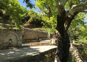 Αισθανόμ.....