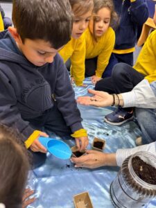 Πιάσε ένα βιβλίο...