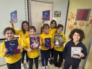 Γιορτάζοντας...